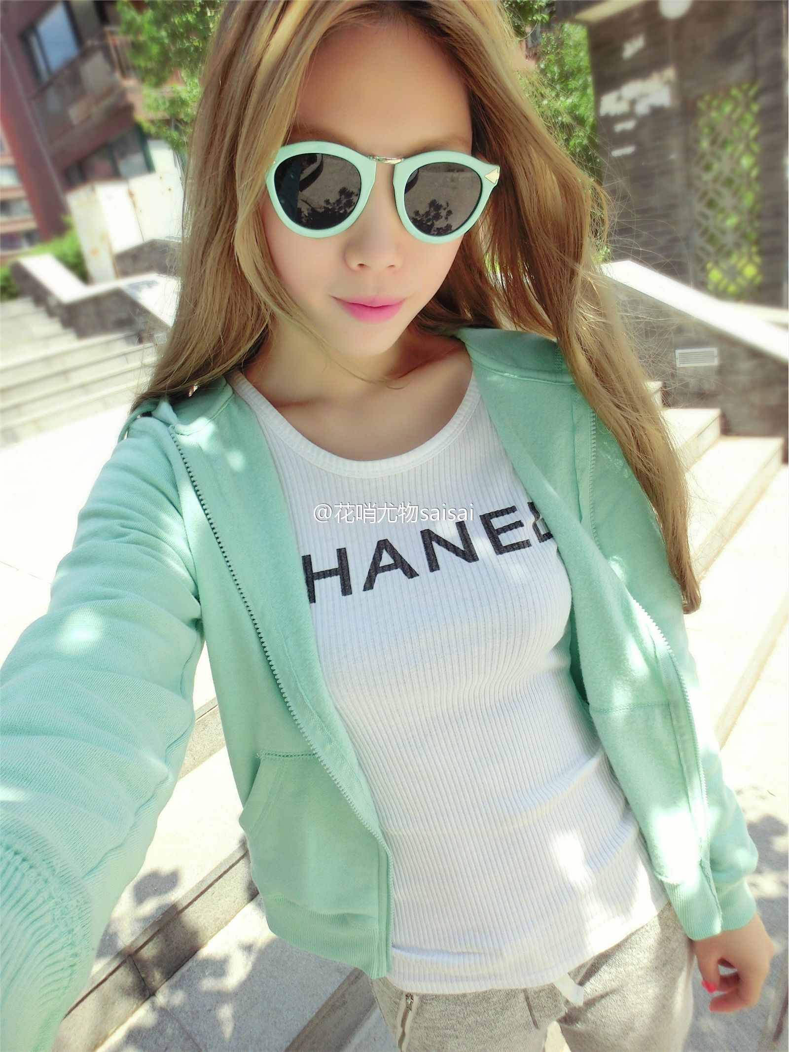 花哨尤物saisai的微博列表微女郎 2